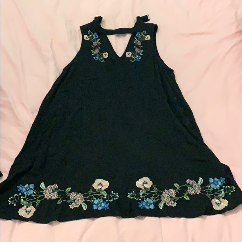 V neck dress with strap across top